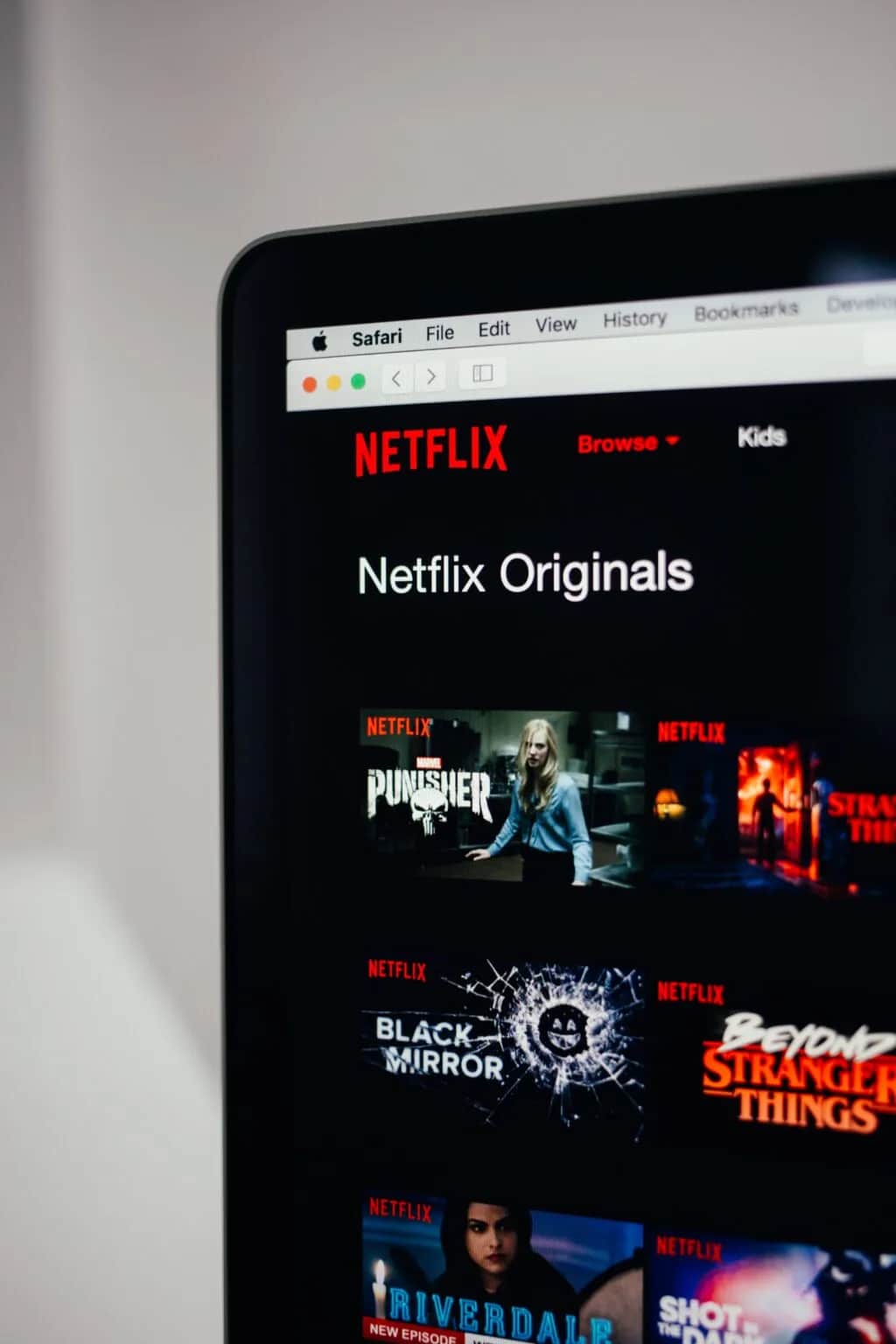 Czemu Netflix nie działa? Sprawdź najczęstsze problemy i rozwiązania