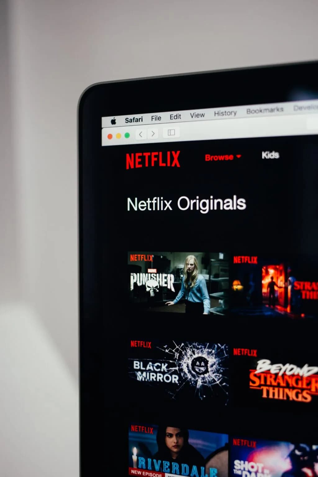 Czemu Netflix nie działa? Sprawdź najczęstsze problemy i rozwiązania