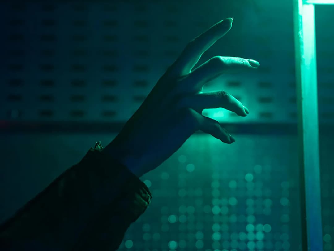 Wkład niemieckich artystów w tworzenie muzyki do amerykańskich filmów science fiction.