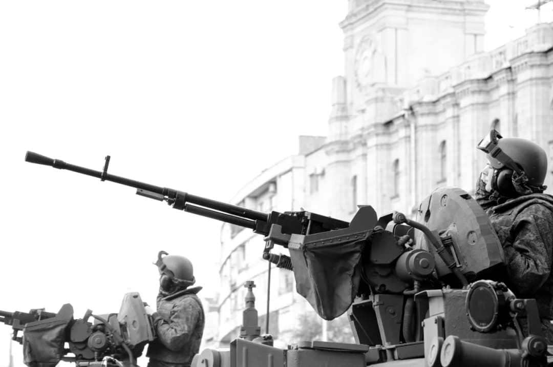 Nowe horyzonty w serialach wojennych: Historia przez pryzmat dramatu
